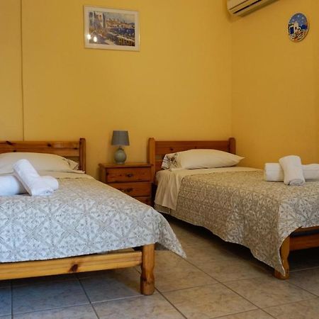 Soula Rooms Kini Exterior foto