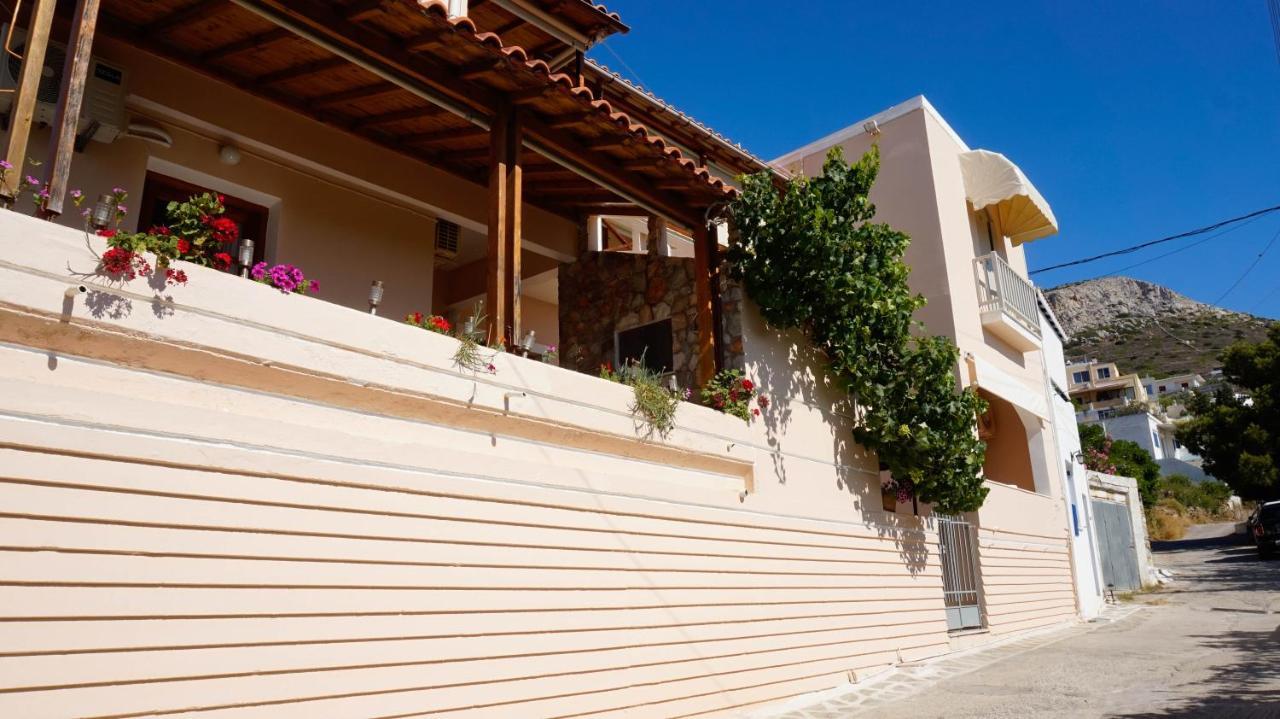 Soula Rooms Kini Exterior foto