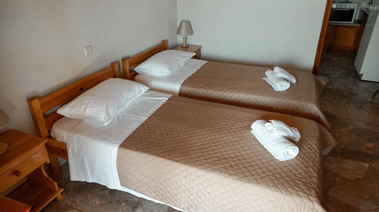 Soula Rooms Kini Exterior foto