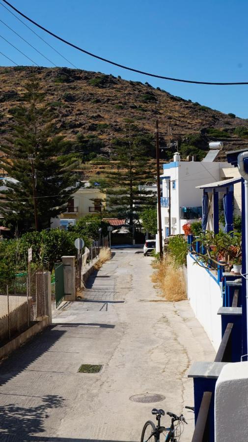 Soula Rooms Kini Exterior foto