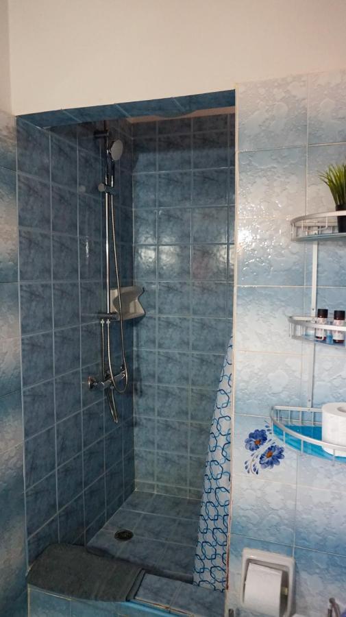 Soula Rooms Kini Exterior foto