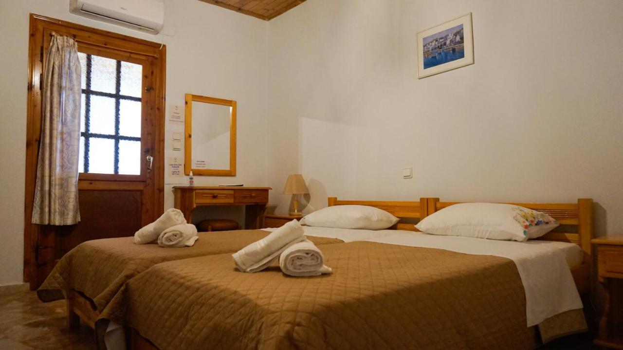 Soula Rooms Kini Exterior foto